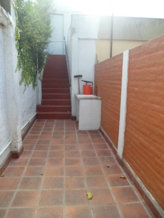 ALQUILER PH 2 ambientes con patio