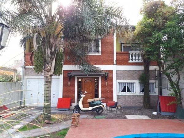 VENTA- PERMUTA CHALET 7 AMBIENTES
