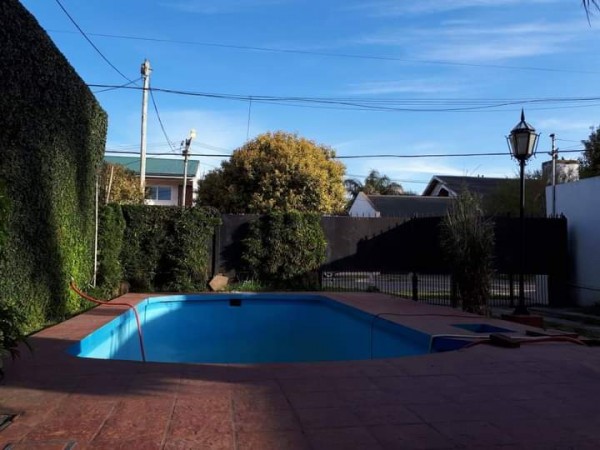 VENTA- PERMUTA CHALET 7 AMBIENTES