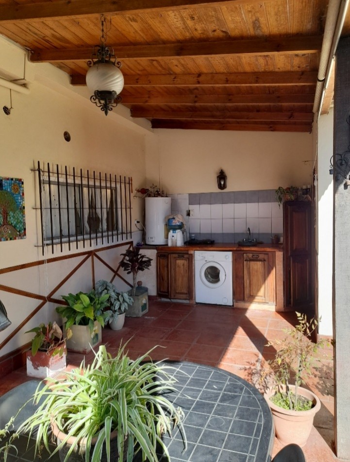 VENTA- Amplio Chalet Muy Buen Estado