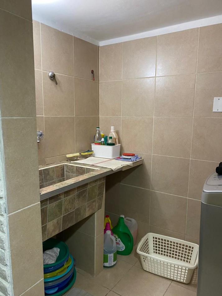VENTA Amplio departamento