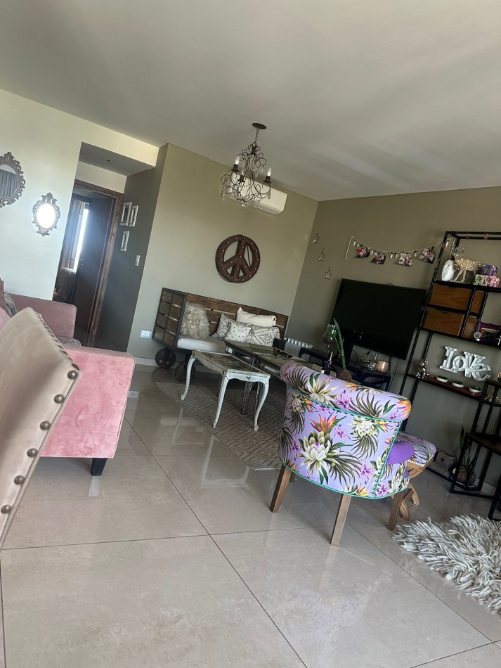 VENTA - PISO 4 AMBIENTES