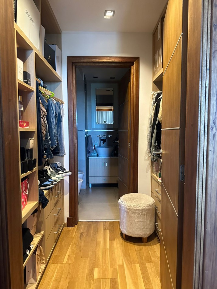VENTA - PISO 4 AMBIENTES