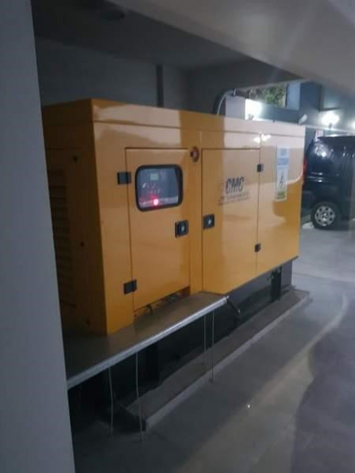 VENTA - PISO 4 AMBIENTES