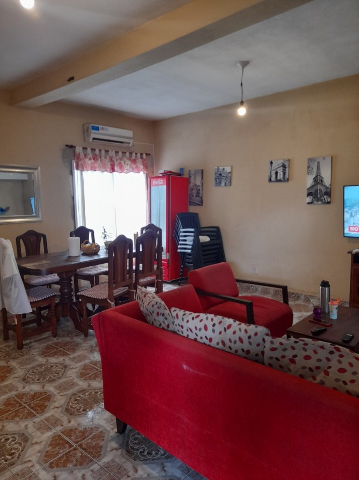 VENTA - CASA CON TERRENO