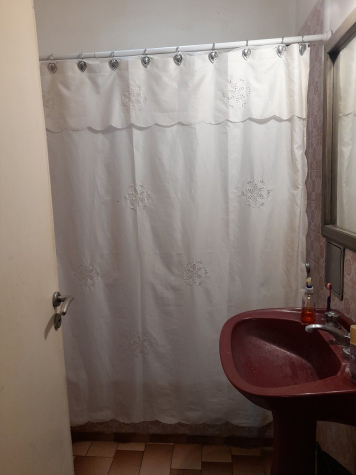 VENTA - CASA CON TERRENO