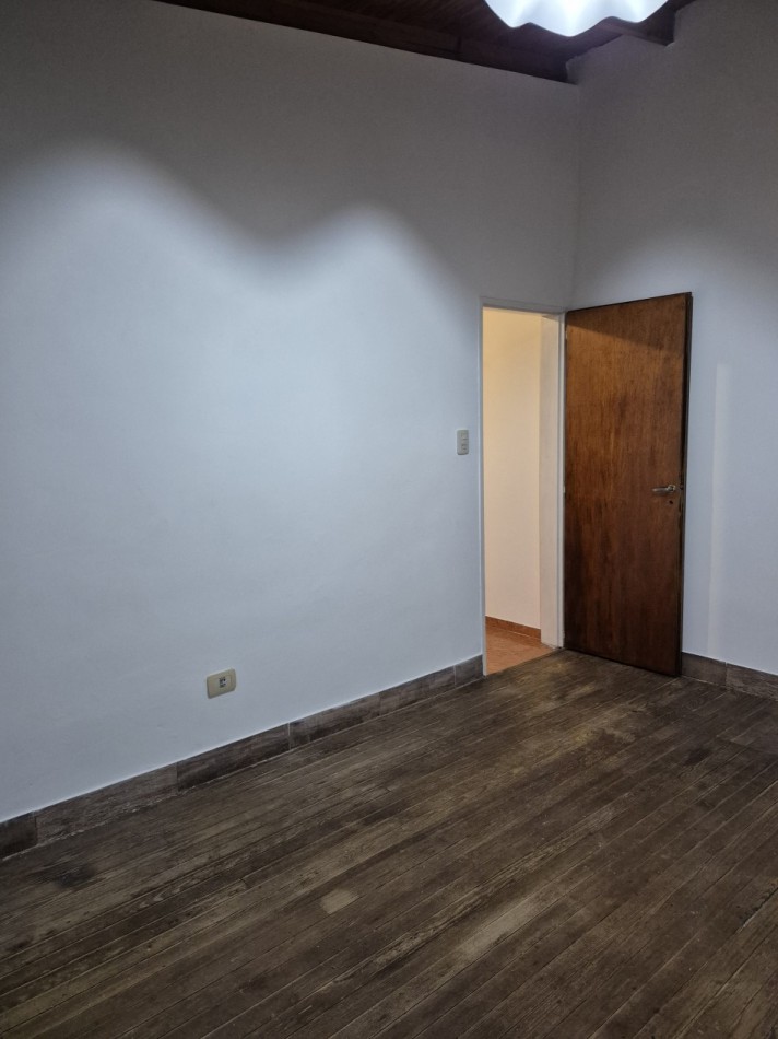 ALQUILER - PH 2 ambientes por escalera
