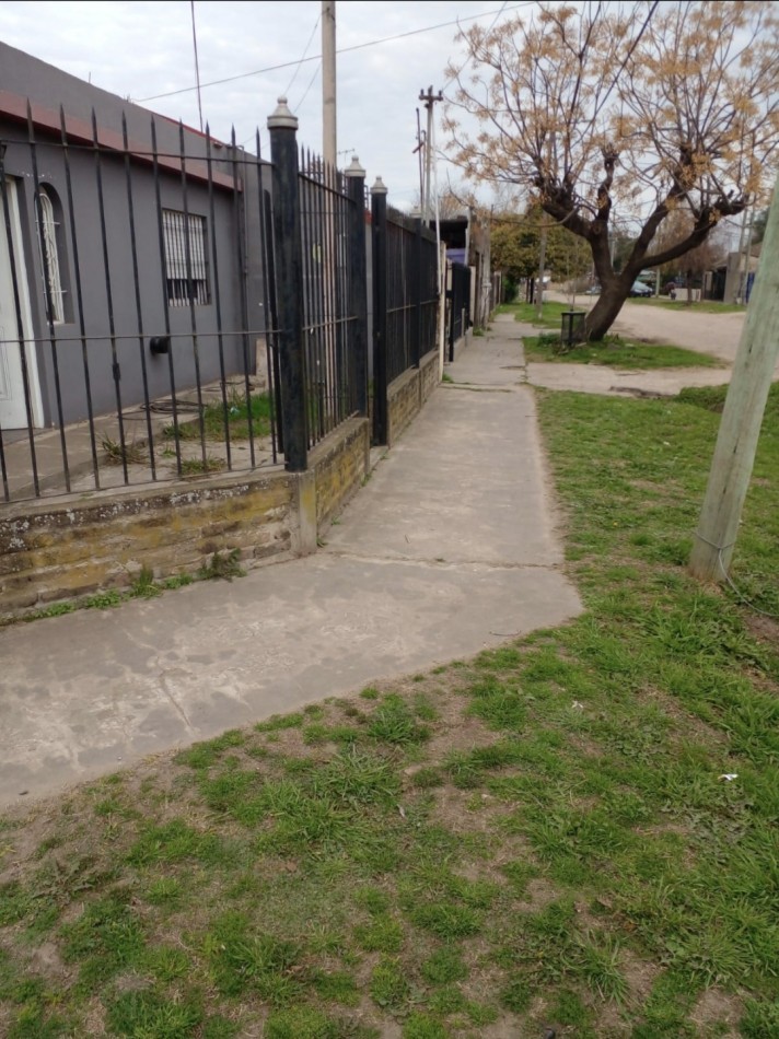 VENTA - CASA AMPLIA CON PATIO