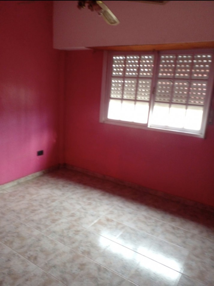 VENTA - CASA AMPLIA CON PATIO