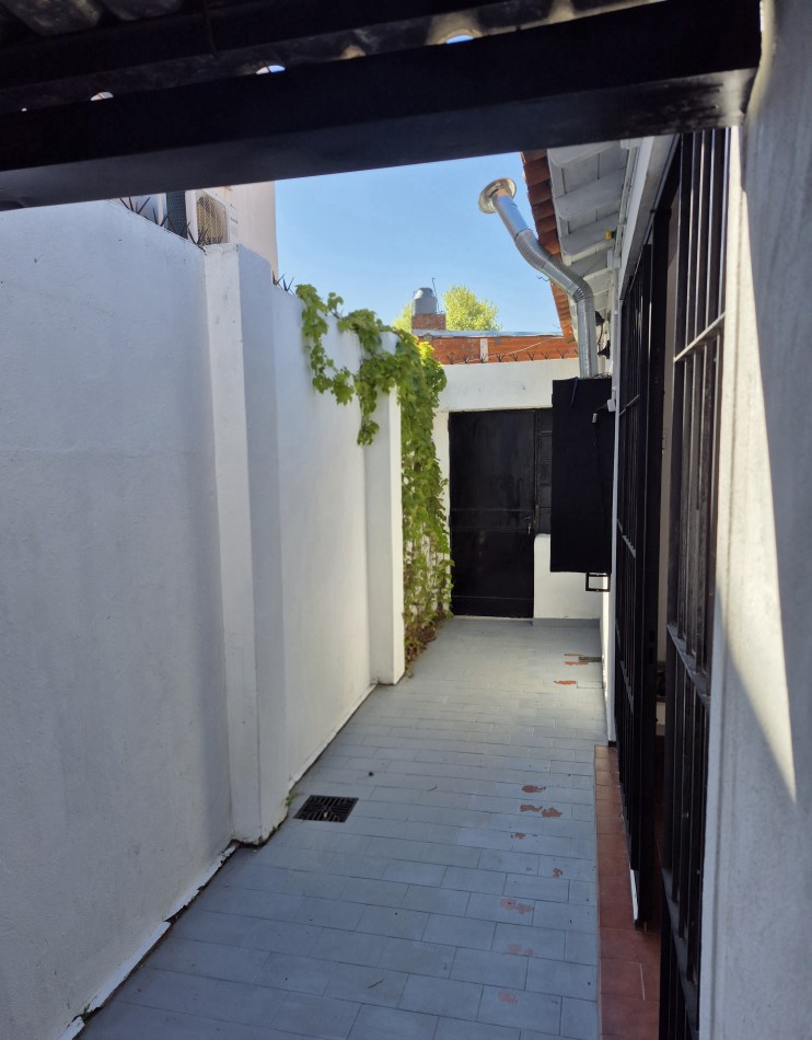 VENTA - PH 2 ambientes amplio