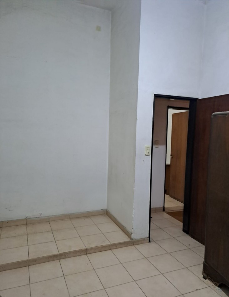 VENTA- CASA 3 AMBIENTES EN ESQUINA