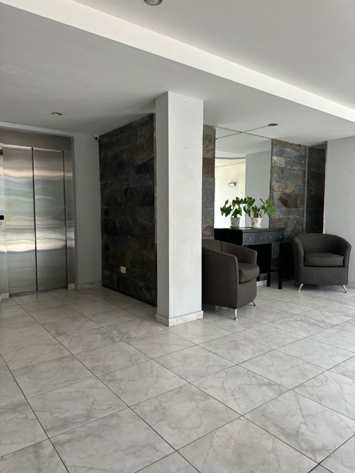 VENTA- Depatamento 3 ambientes buena ubicacion