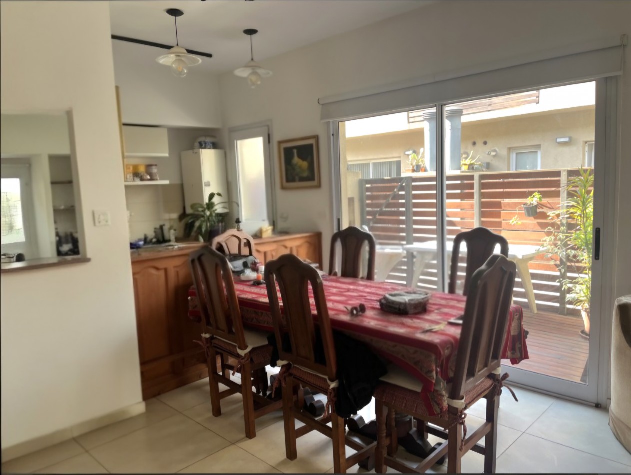 VENTA - DUPLEX EN ADROGUE