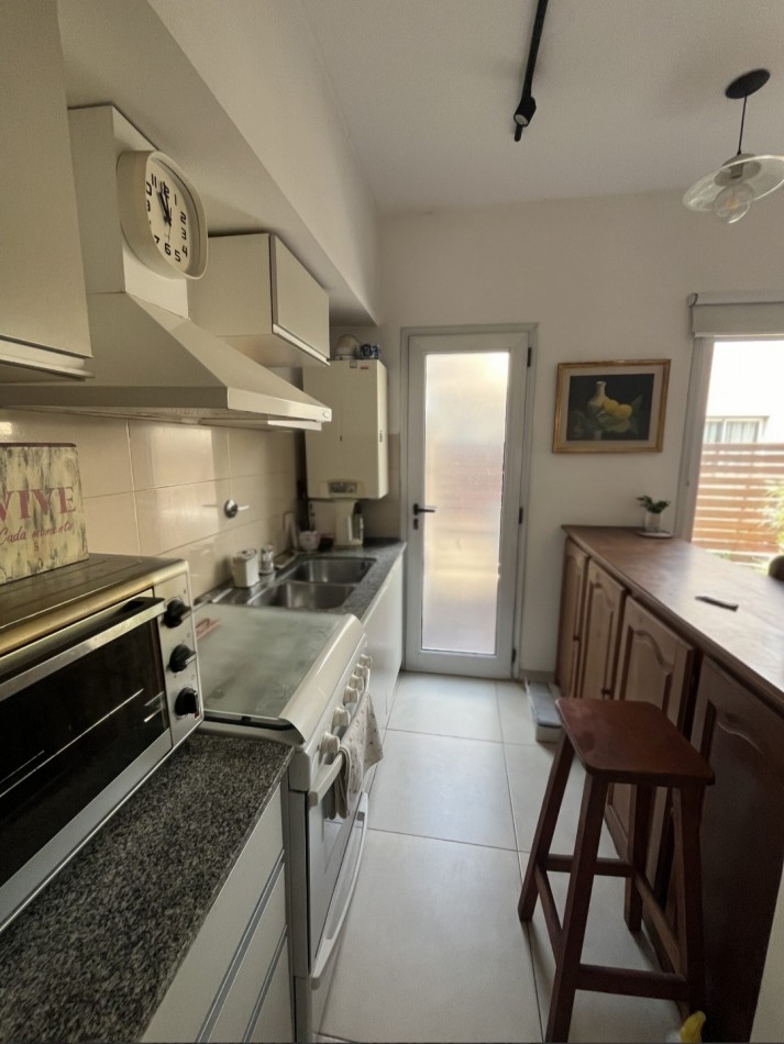 VENTA - DUPLEX EN ADROGUE