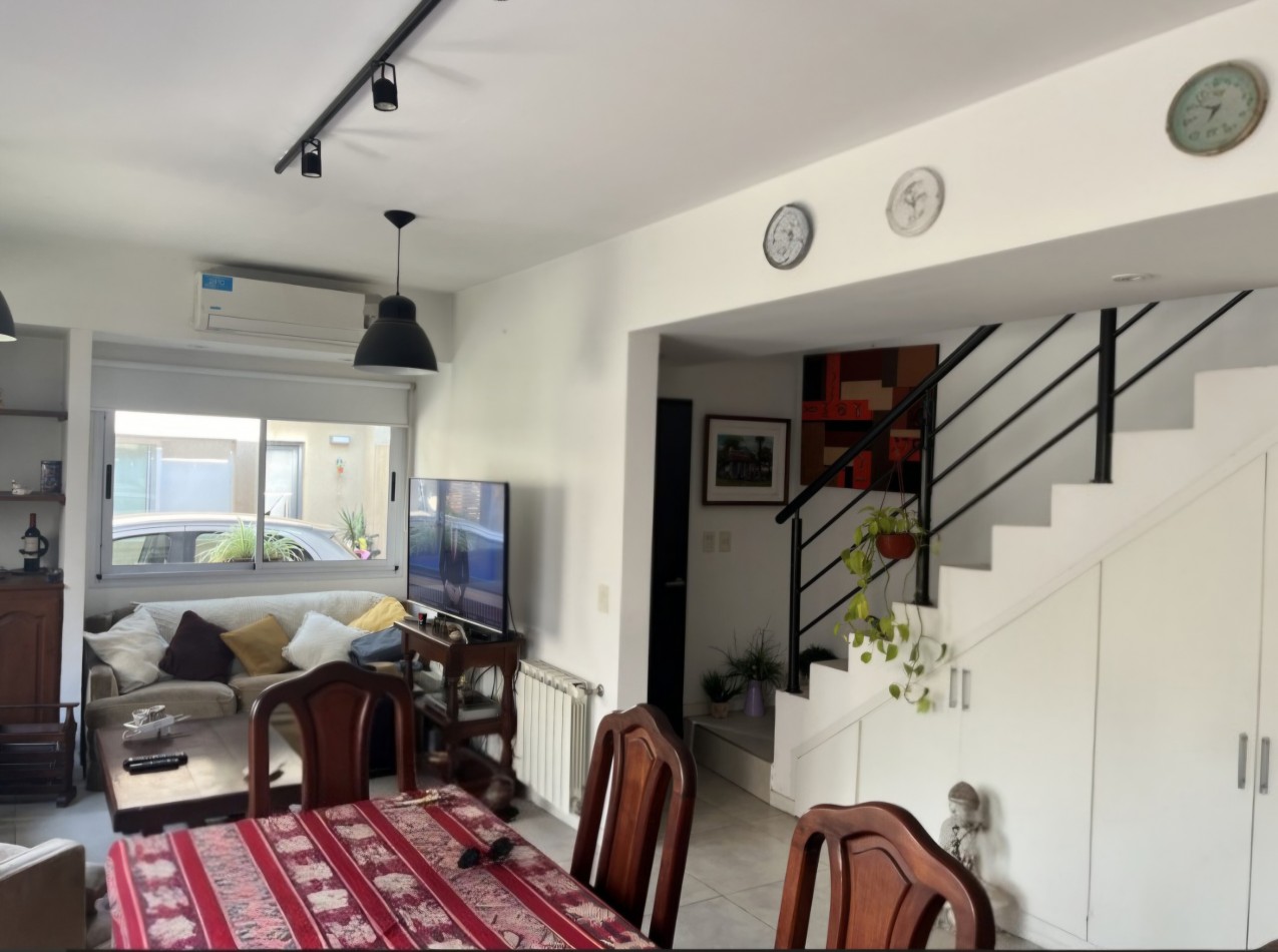 VENTA - DUPLEX EN ADROGUE