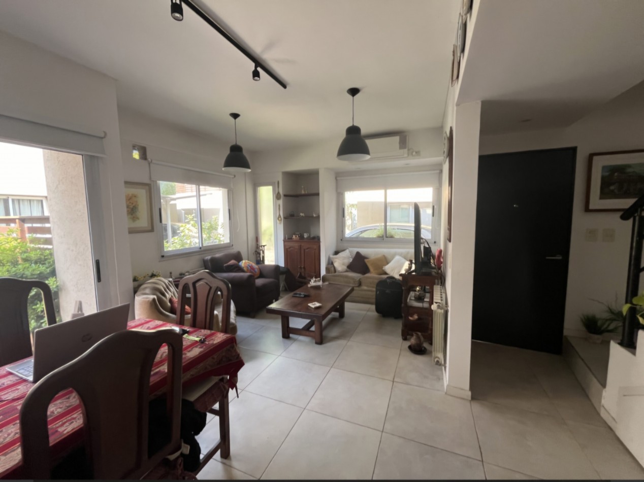 VENTA - DUPLEX EN ADROGUE