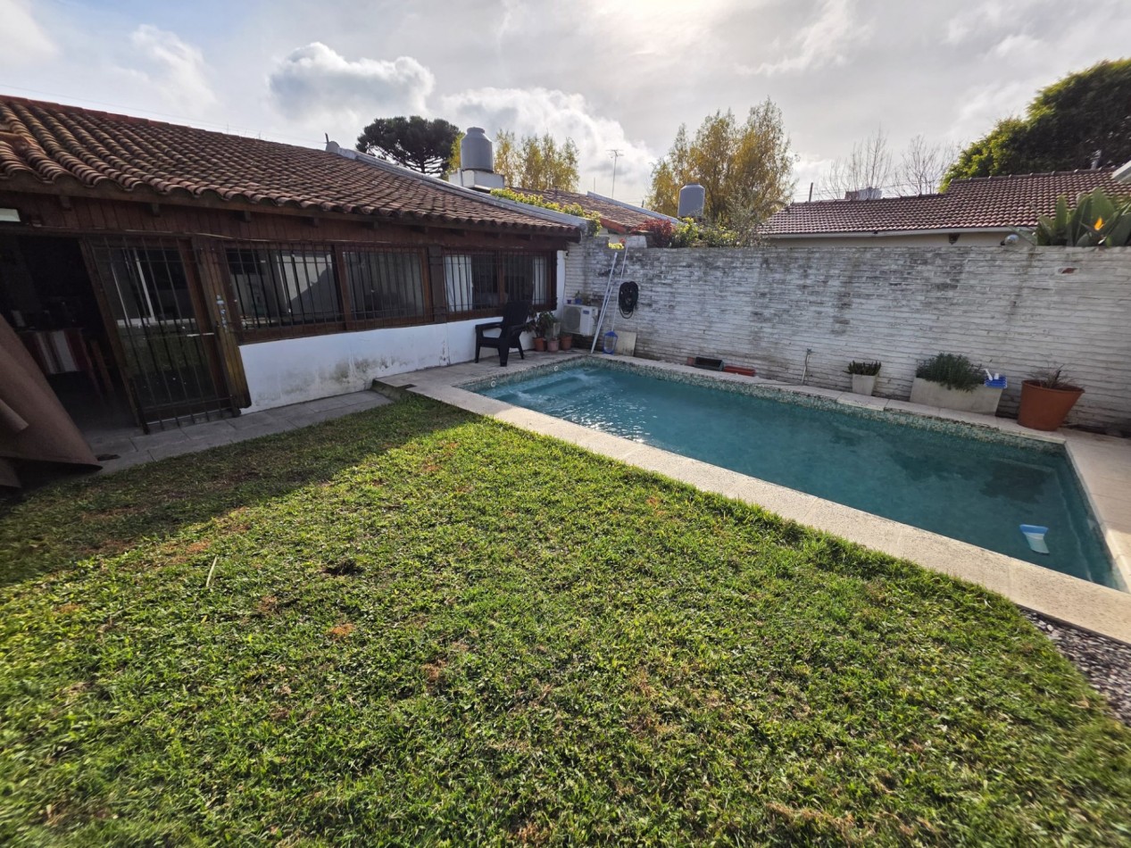 VENTA - CHALET 3 AMBIENTES EN JOSE MARMOL