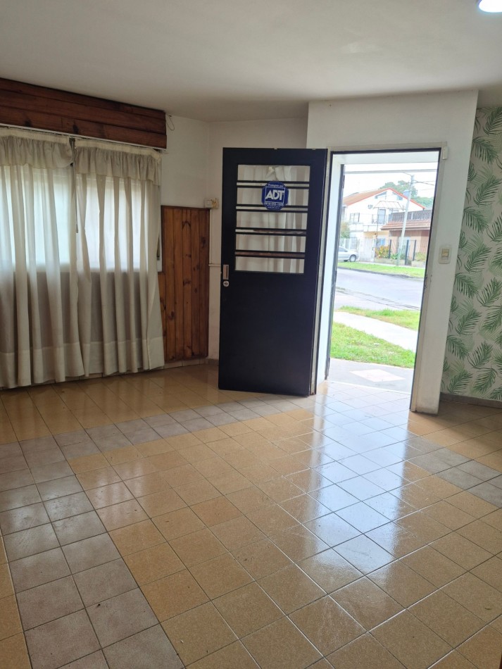 ALQUILER - AMPLIO PH 2 AMBIENTES CON PATIO