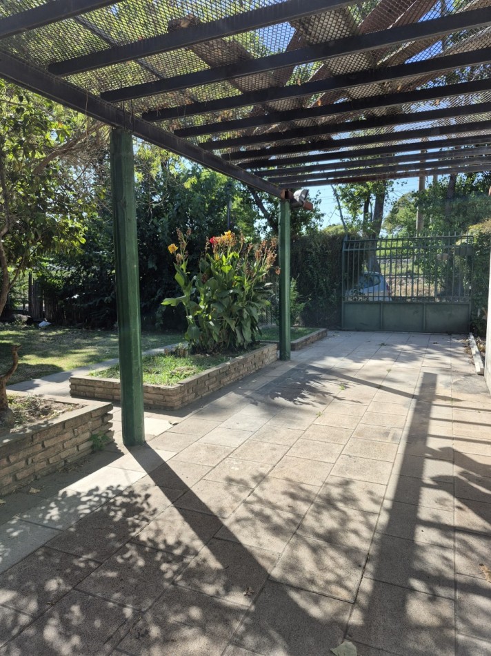 ALQUILER- CASA 4 AMBIENTES