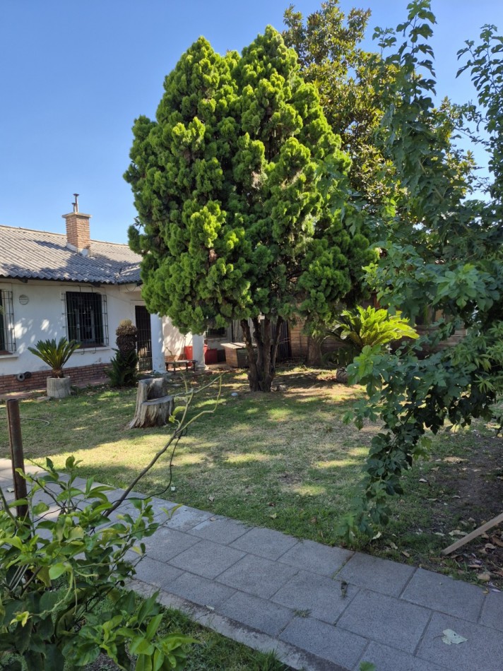 ALQUILER- CASA 4 AMBIENTES