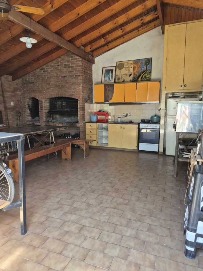ALQUILER- CASA 4 AMBIENTES
