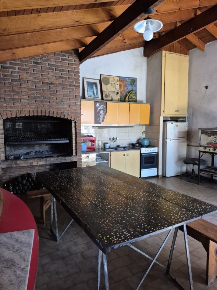 ALQUILER- CASA 4 AMBIENTES