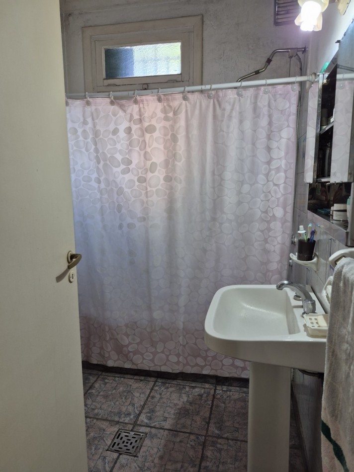 ALQUILER- CASA 4 AMBIENTES