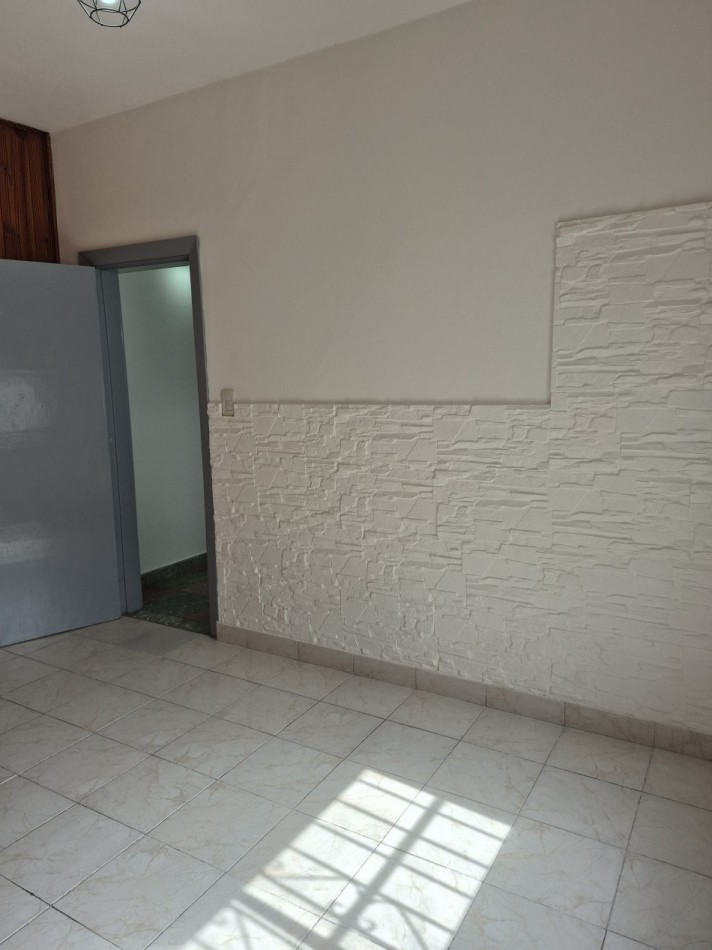 ALQUILER - AMPLIO PH 2 AMBIENTES CON PATIO