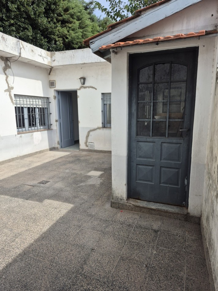 ALQUILER - AMPLIO PH 2 AMBIENTES CON PATIO