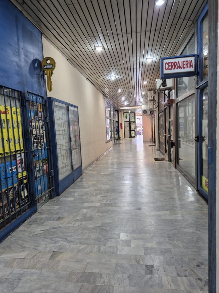 VENTA- LOCAL GALERIA VISION