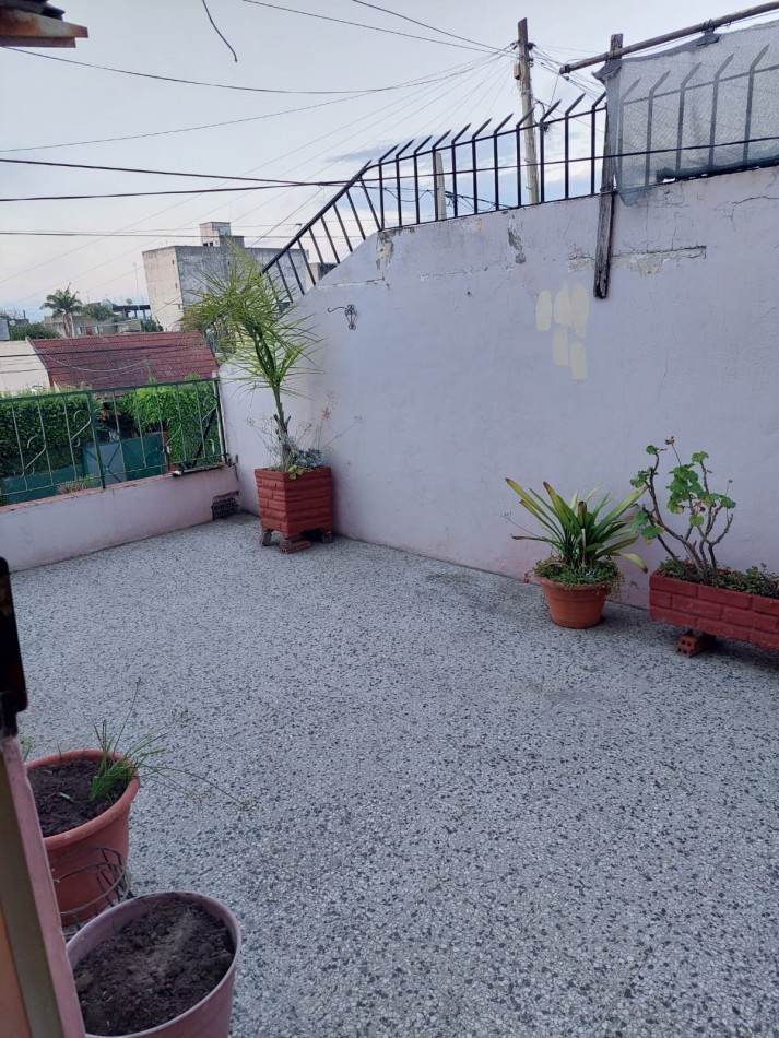 ALQUILER- CASA 3 AMBIENTES