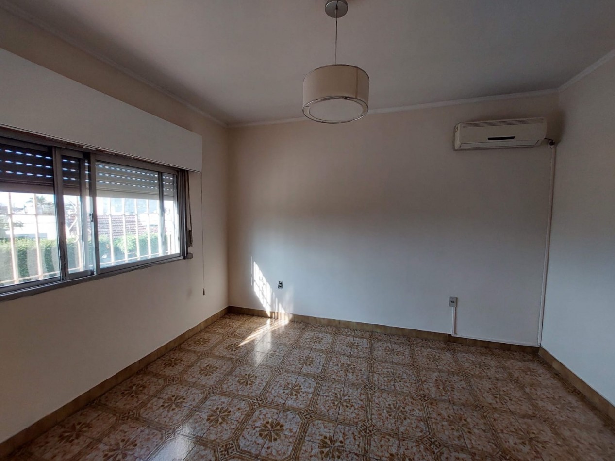 ALQUILER- CASA 3 AMBIENTES