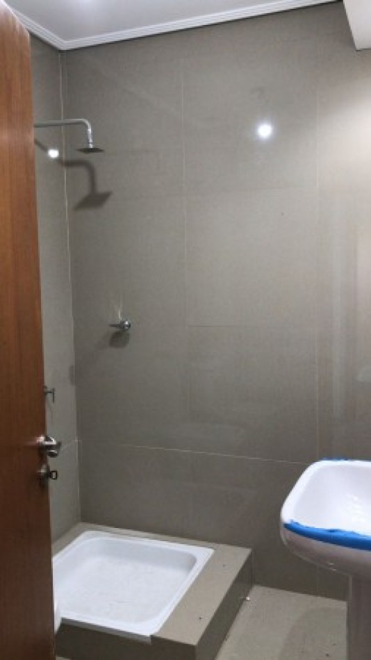 ALQUILER-DUPLEX 3 AMBIENTES CON PATIO Y COCHERA