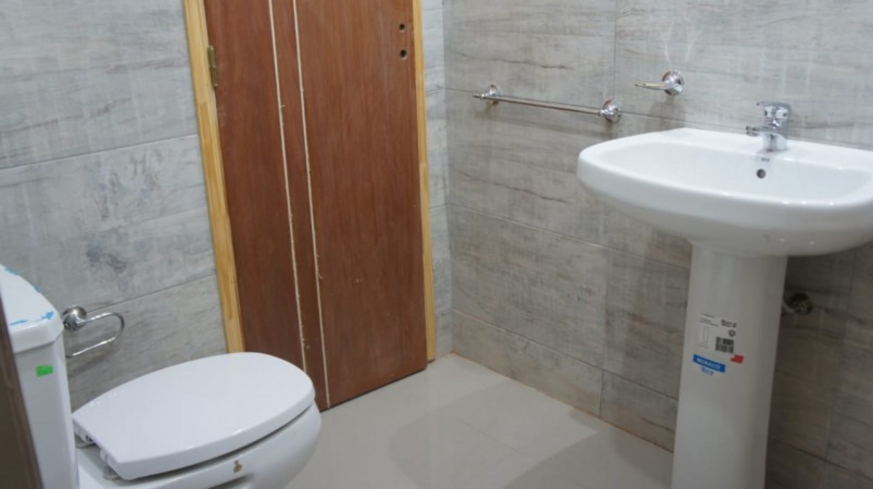 ALQUILER-DUPLEX 3 AMBIENTES CON PATIO Y COCHERA