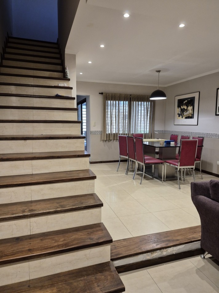 VENTA - CASA EN EXCELENTE ESTADO