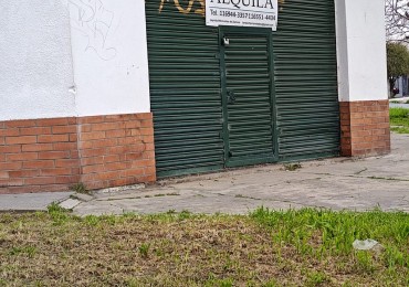 ALQUILER -  Local / Deposito en equina