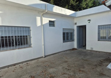 ALQUILER - AMPLIO PH 2 AMBIENTES CON PATIO