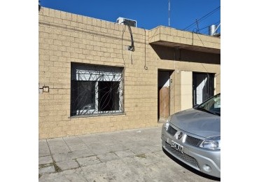 ALQUILER - PH al frente 3 ambientes